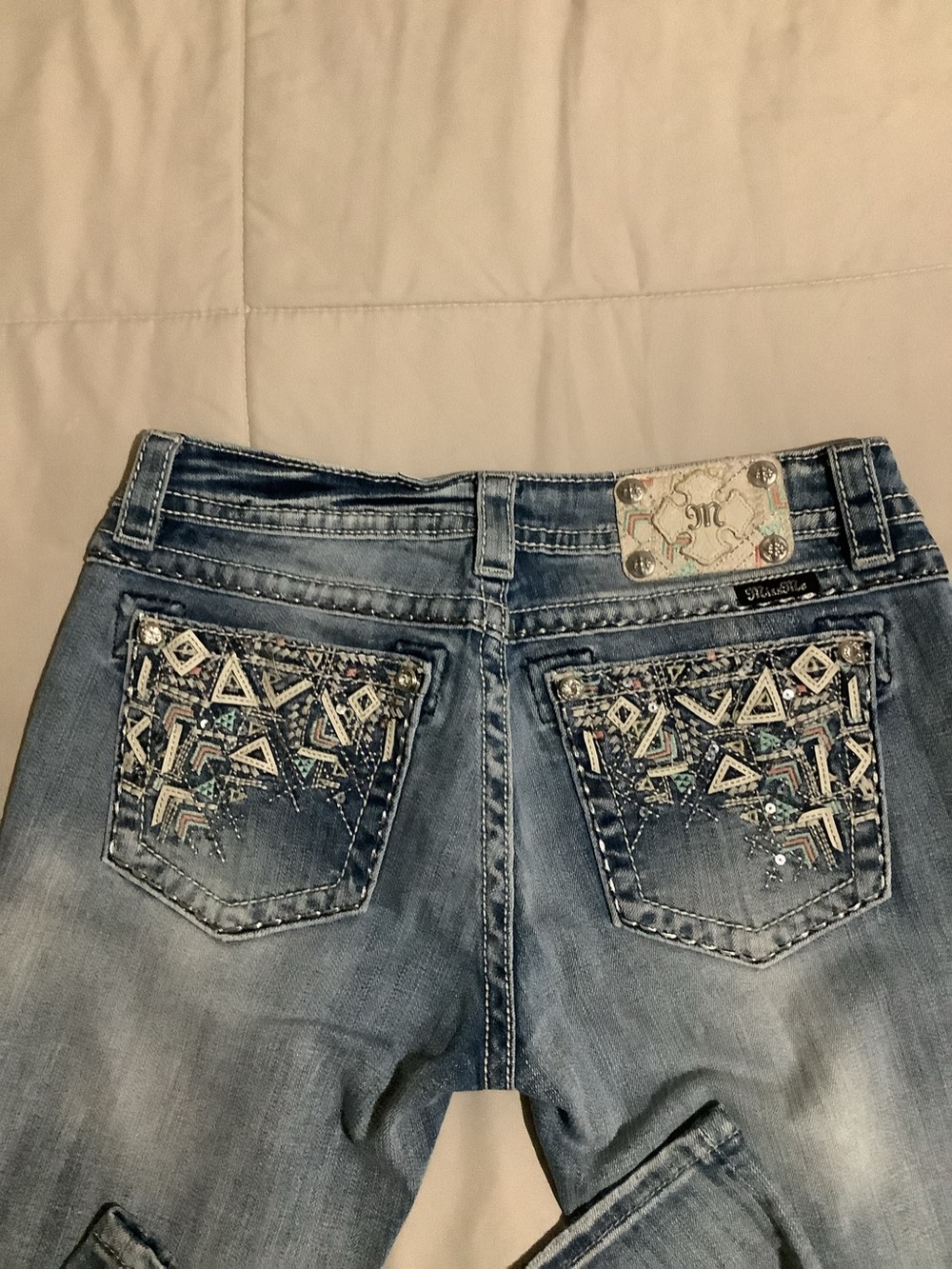 Miss Me Cropped Jeans Womens 30